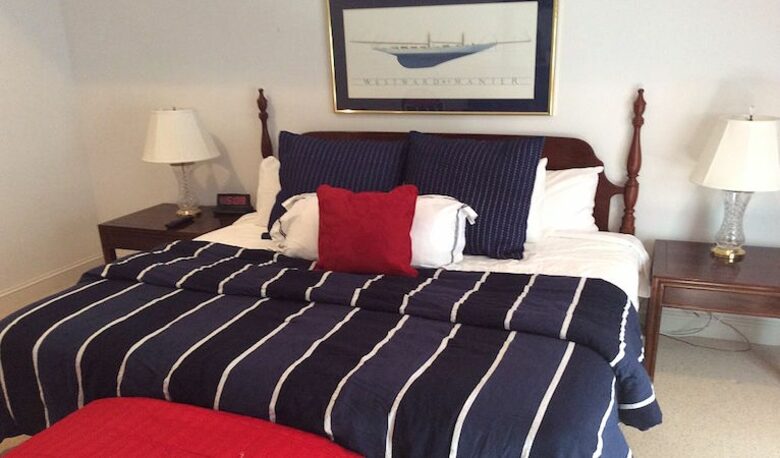 Luxurious Lake Front Home with Private Pool and Dock - Greensboro, Georgia