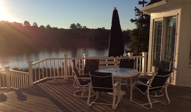 Luxurious Lake Front Home with Private Pool and Dock - Greensboro, Georgia