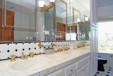 Hollywood Hills Home with Exquisite View - Los Angeles, California