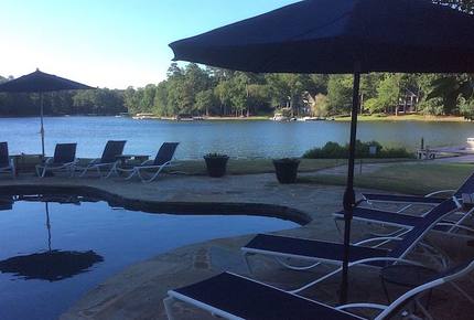 Charming Southern Lakefront Home with Pool - Greensboro, Georgia
