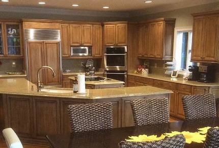 Charming Southern Lakefront Home with Pool - Greensboro, Georgia