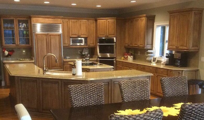 Charming Southern Lakefront Home with Pool - Greensboro, Georgia