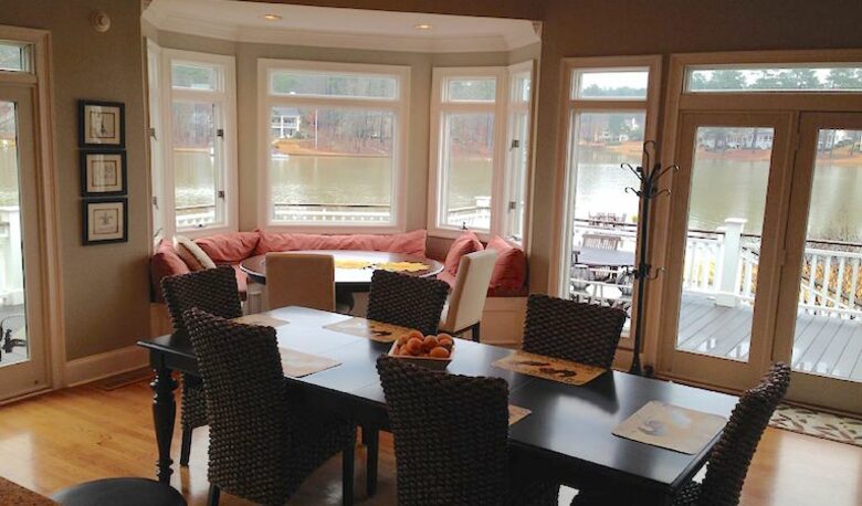 Charming Southern Lakefront Home with Pool - Greensboro, Georgia