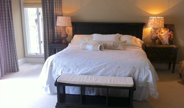 Charming Southern Lakefront Home with Pool - Greensboro, Georgia