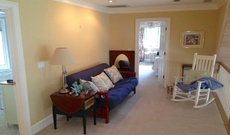 Charming Southern Lakefront Home with Pool - Greensboro, Georgia