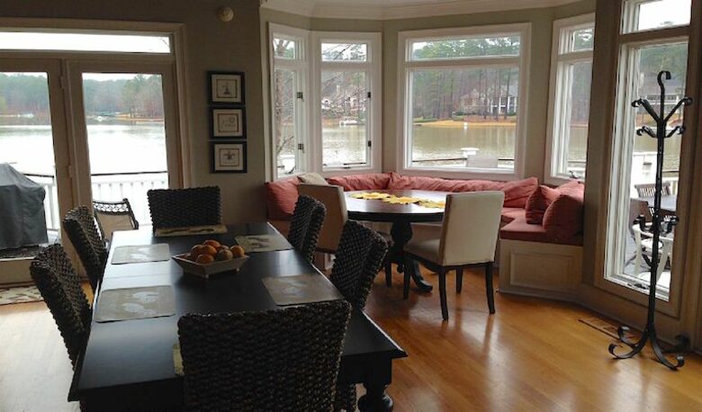 Charming Southern Lakefront Home with Pool - Greensboro, Georgia