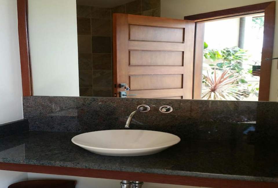 The Auamo Compound at Hokuli'a - KEALAKEKUA, Big Island, Hawaii