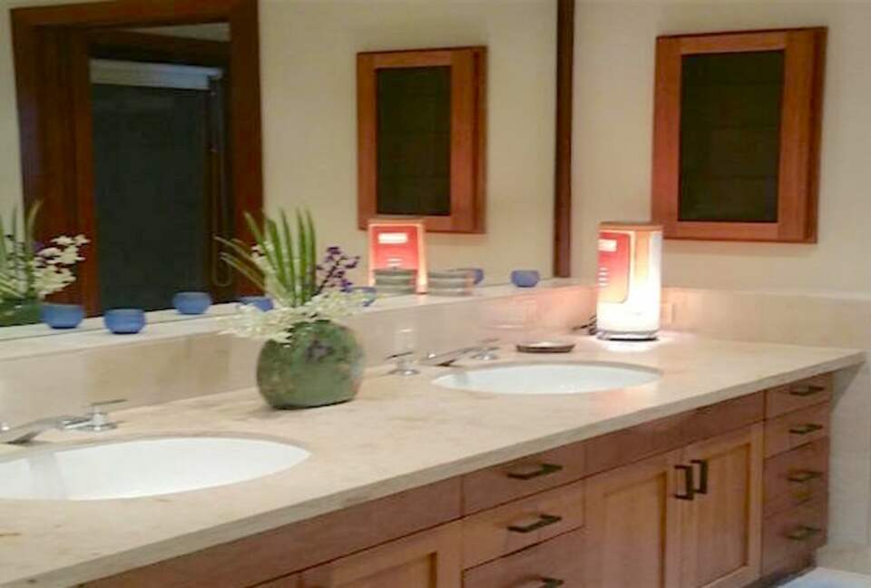 The Auamo Compound at Hokuli'a - KEALAKEKUA, Big Island, Hawaii