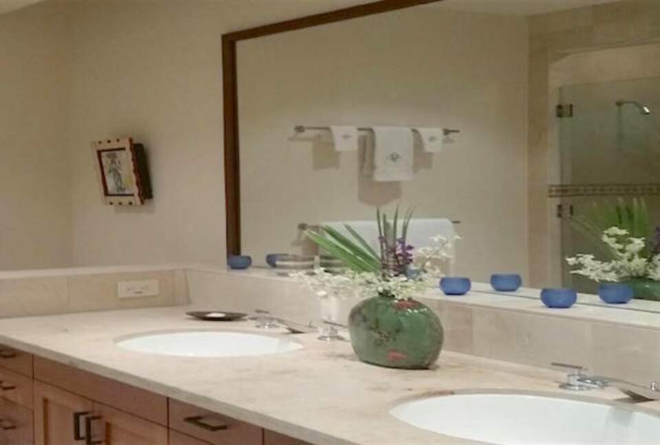 The Auamo Compound at Hokuli'a - KEALAKEKUA, Big Island, Hawaii