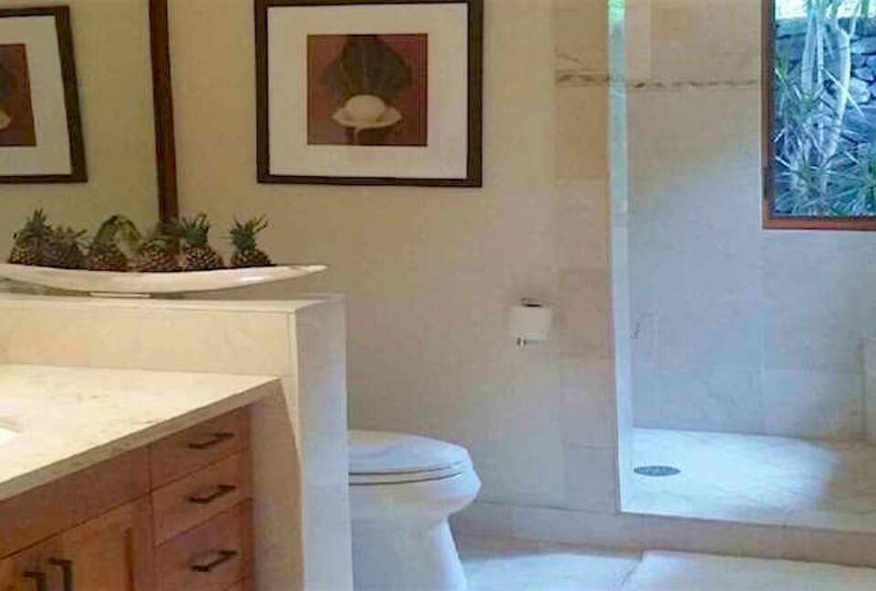 The Auamo Compound at Hokuli'a - KEALAKEKUA, Big Island, Hawaii