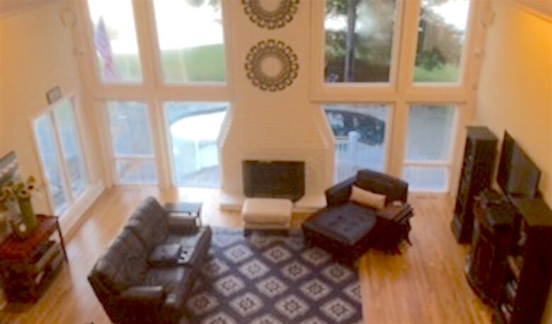 Charming Southern Lakefront Home with Pool - Greensboro, Georgia