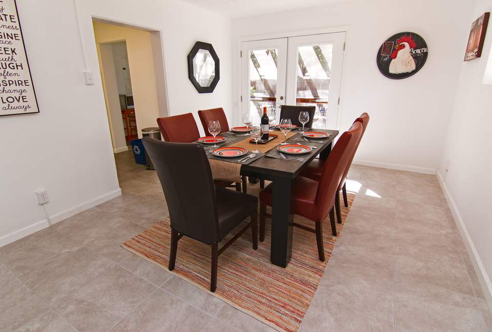 Enriquez Vineyard Cottage - Napa/Sonoma Area - Forestville, California