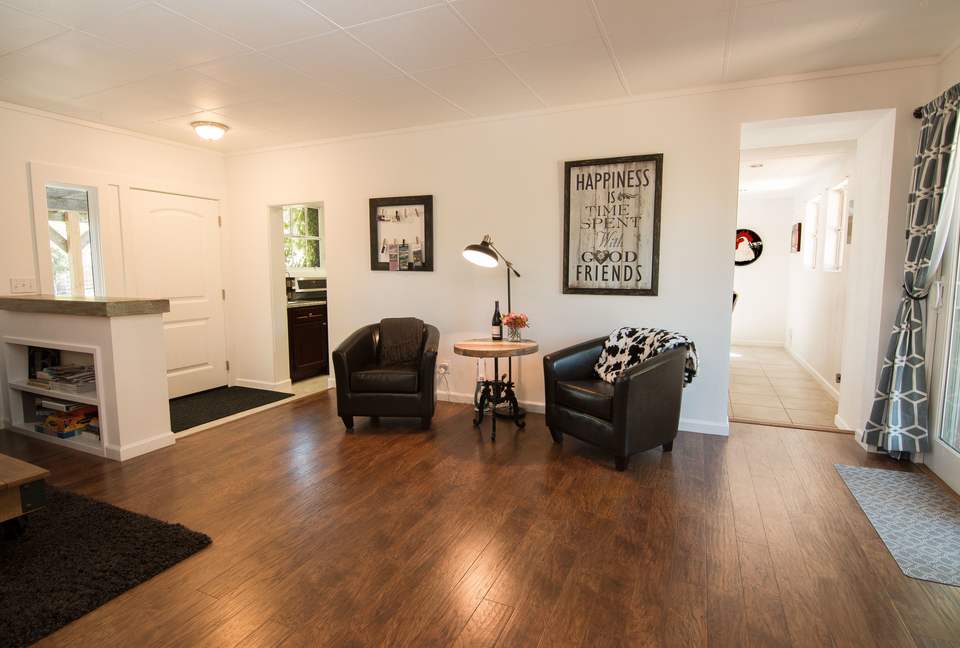 Enriquez Vineyard Cottage - Napa/Sonoma Area - Forestville, California