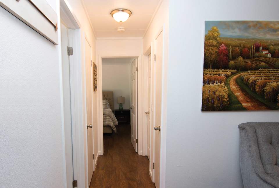 Enriquez Vineyard Cottage - Napa/Sonoma Area - Forestville, California