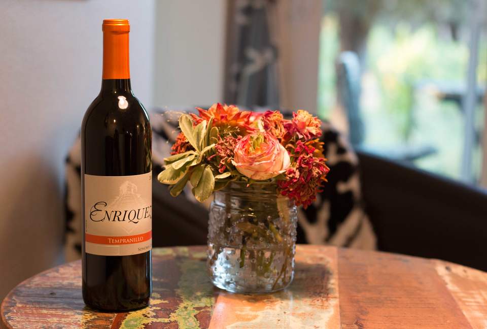 Enriquez Vineyard Cottage - Napa/Sonoma Area - Forestville, California
