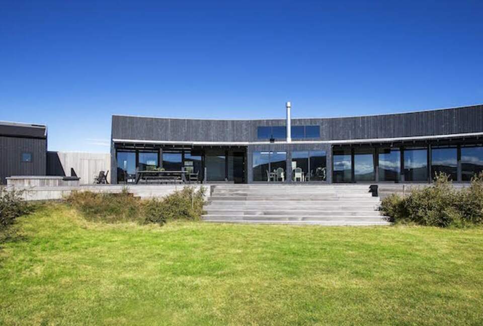 Modern Luxury and Northern Lights - Selfoss, Iceland