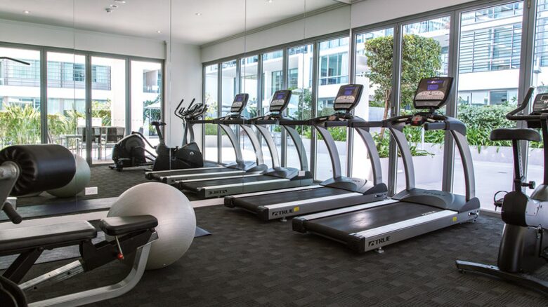 Broadbeach Luxury Villa - Broadbeach Waters, Australia