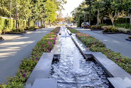 Broadbeach Luxury Villa - Broadbeach Waters, Australia