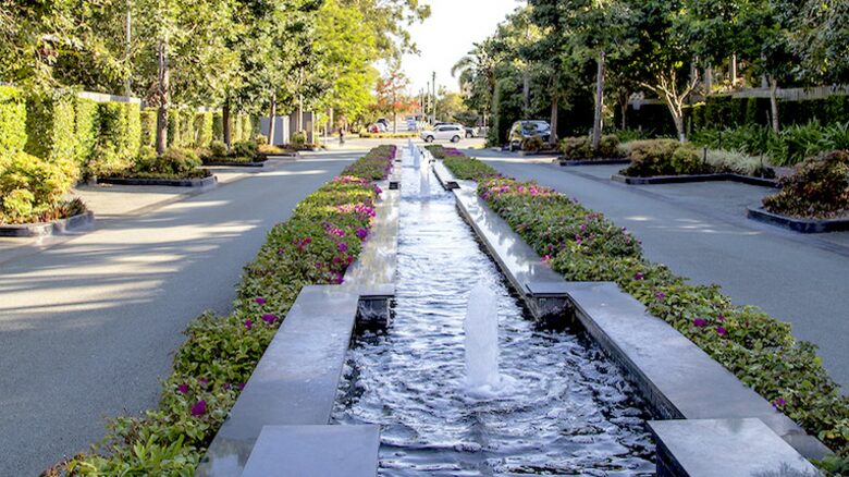 Broadbeach Luxury Villa - Broadbeach Waters, Australia