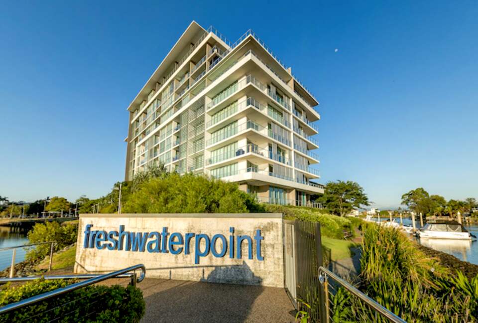 Broadbeach Luxury Villa - Broadbeach Waters, Australia