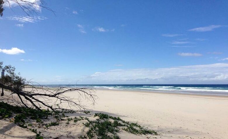Broadbeach Luxury Villa - Broadbeach Waters, Australia