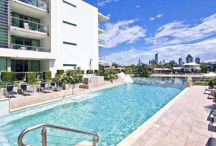 Broadbeach Luxury Villa at Freshwater Point Resort - Broadbeach Waters, Australia