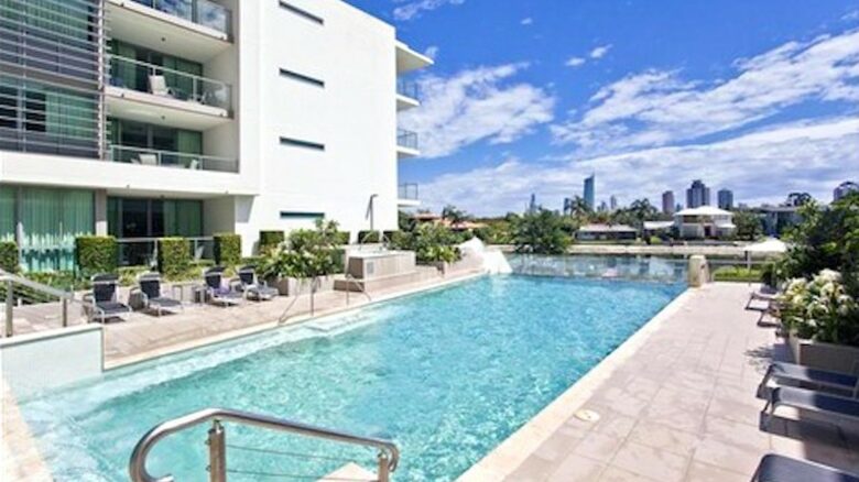 Broadbeach Luxury Villa at Freshwater Point Resort - Broadbeach Waters, Australia