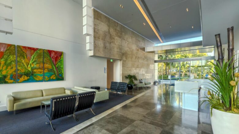 Broadbeach Luxury Villa at Freshwater Point Resort - Broadbeach Waters, Australia