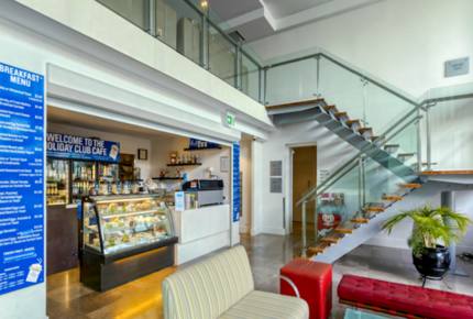 Broadbeach Luxury Villa at Freshwater Point Resort - Broadbeach Waters, Australia