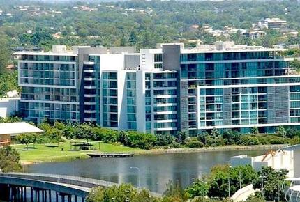 Broadbeach Luxury Villa at Freshwater Point Resort - Broadbeach Waters, Australia