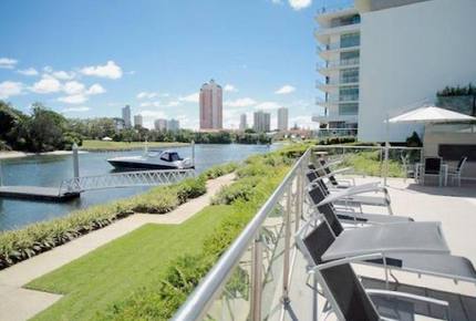 Broadbeach Luxury Villa at Freshwater Point Resort - Broadbeach Waters, Australia