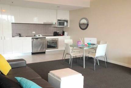 Broadbeach Luxury Villa at Freshwater Point Resort - Broadbeach Waters, Australia