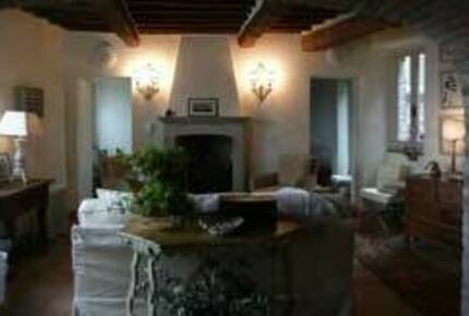 Elegant Italian Townhouse - Ficulle, Italy