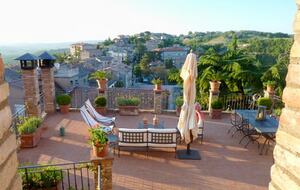 Elegant Italian Townhouse - Ficulle, Italy