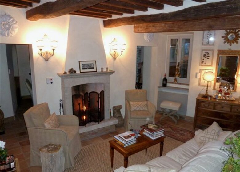 Elegant Italian Townhouse - Ficulle, Italy