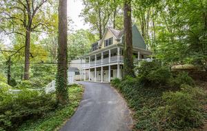 Washington DC Family Home - Silver Spring, Maryland