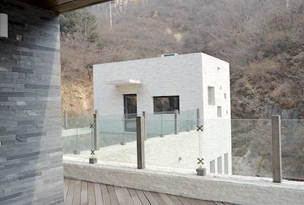 Great Wall Paradise Villa - Beijing, China