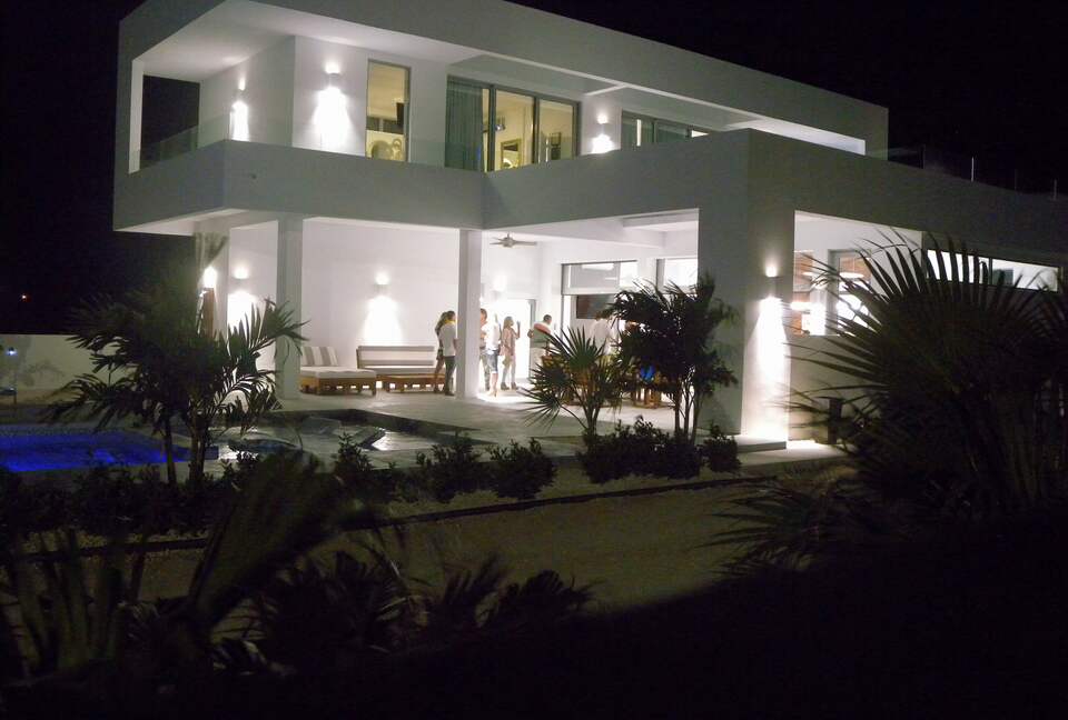 White Villa - Exquisite Modern Luxury Island Villa - Providenciales, Turks and Caicos Islands