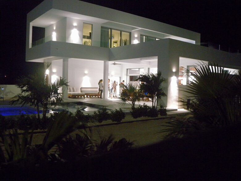 White Villa - Exquisite Modern Luxury Island Villa - Providenciales, Turks and Caicos Islands