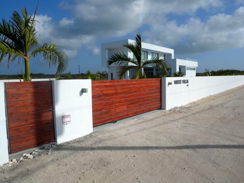 White Villa - Exquisite Modern Luxury Island Villa - Providenciales, Turks and Caicos Islands