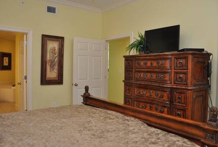 Phoenix on the Bay Waterfront Resort - Orange Beach, Alabama