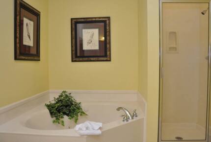 Phoenix on the Bay Waterfront Resort - Orange Beach, Alabama