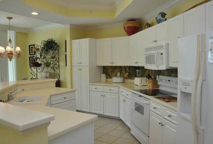 Phoenix on the Bay Waterfront Resort - Orange Beach, Alabama