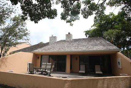 Villa Chloe Lakeview - Palm Beach Gardens, Florida