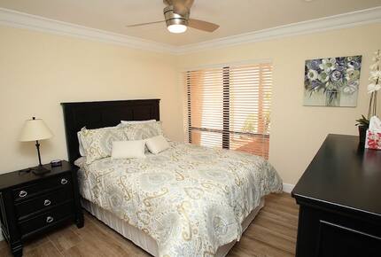 Villa Chloe Lakeview - Palm Beach Gardens, Florida