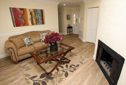 Villa Chloe Lakeview - Palm Beach Gardens, Florida