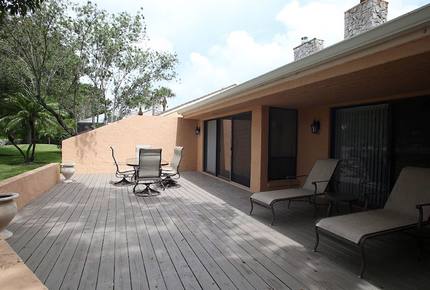 Villa Chloe Lakeview - Palm Beach Gardens, Florida