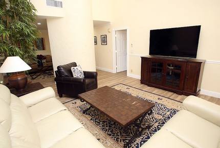 Villa Chloe Lakeview - Palm Beach Gardens, Florida