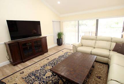 Villa Chloe Lakeview - Palm Beach Gardens, Florida