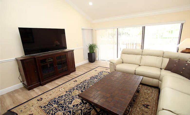 Villa Chloe Lakeview - Palm Beach Gardens, Florida